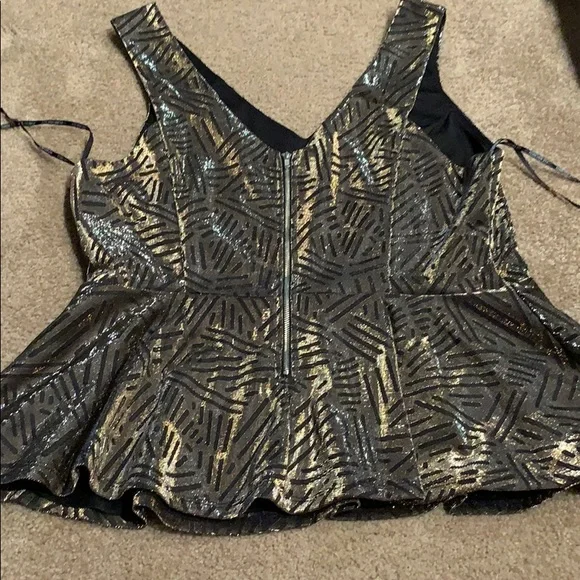 Forever 21 Gold Peplum Top - Picture 5 of 5